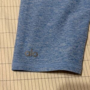 ALO Yoga Light Blue Capri Leggings
